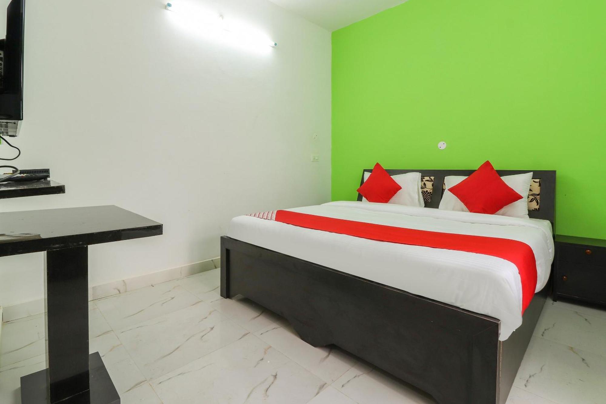 فندق Collection O Vedanta Residency لاكناو المظهر الخارجي الصورة